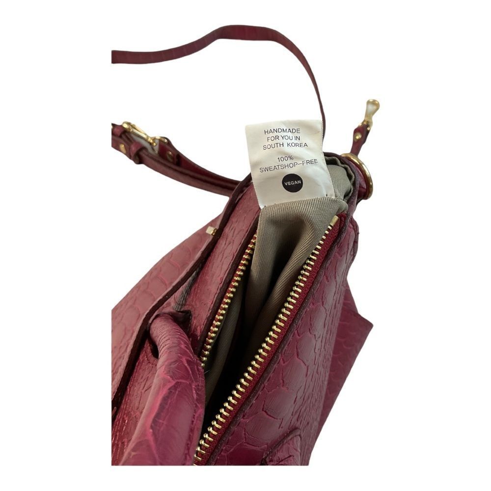 GUNAS NEW YORK Women's HERMIT Burgundy Vegan Leather Double handle Handbag. - Picture 10 of 13